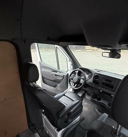 Белый Мерседес Sprinter, объемом двигателя 3 л и пробегом 207 тыс. км за 37000 $, фото 32 на Automoto.ua