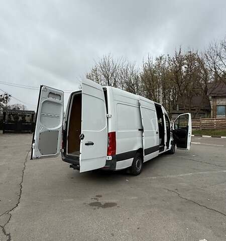 Белый Мерседес Sprinter, объемом двигателя 3 л и пробегом 207 тыс. км за 37000 $, фото 44 на Automoto.ua