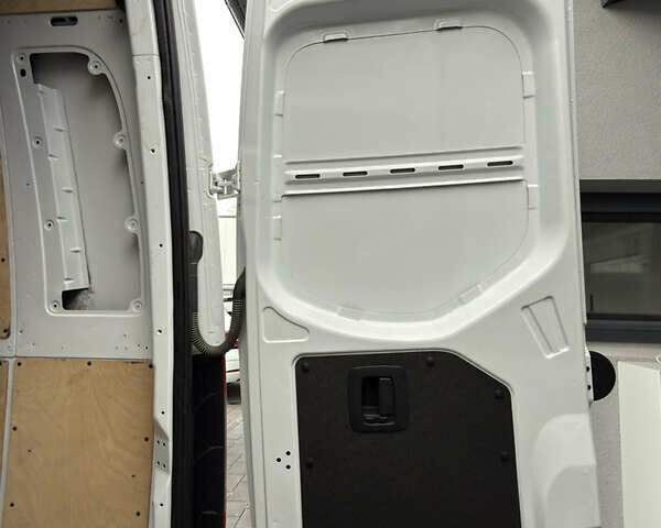 Белый Мерседес Sprinter, объемом двигателя 3 л и пробегом 207 тыс. км за 44500 $, фото 54 на Automoto.ua