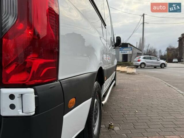 Белый Мерседес Sprinter, объемом двигателя 2 л и пробегом 210 тыс. км за 29850 $, фото 13 на Automoto.ua
