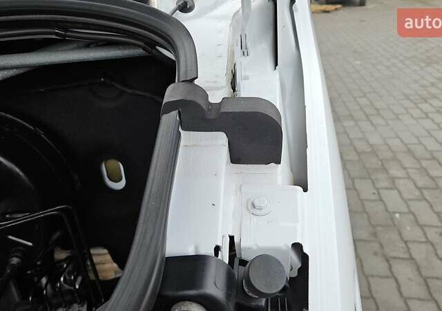 Білий Мерседес Sprinter, об'ємом двигуна 1.95 л та пробігом 209 тис. км за 27550 $, фото 12 на Automoto.ua