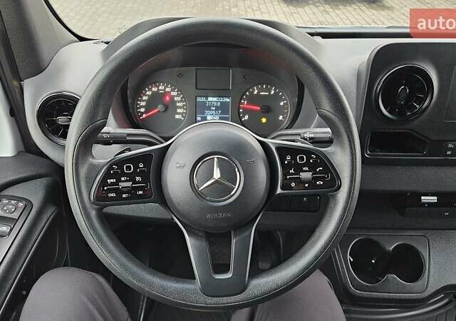 Білий Мерседес Sprinter, об'ємом двигуна 1.95 л та пробігом 209 тис. км за 27550 $, фото 45 на Automoto.ua