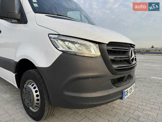 Белый Мерседес Sprinter, объемом двигателя 3 л и пробегом 6 тыс. км за 72000 $, фото 14 на Automoto.ua