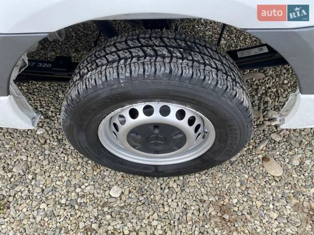 Білий Мерседес Sprinter, об'ємом двигуна 2.2 л та пробігом 169 тис. км за 23490 $, фото 26 на Automoto.ua