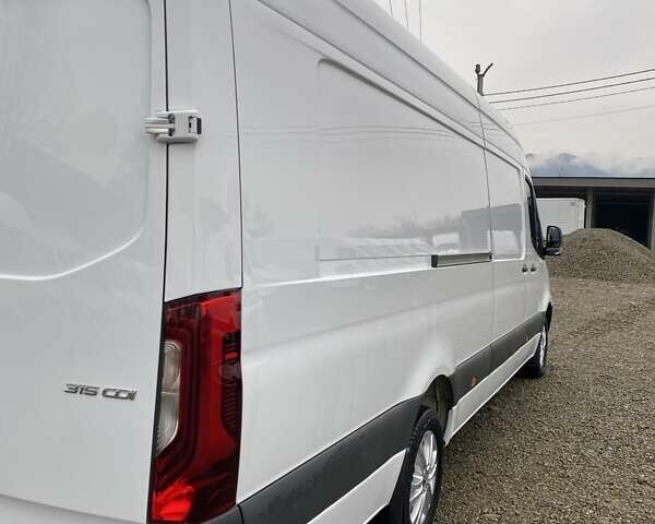 Белый Мерседес Sprinter, объемом двигателя 2.08 л и пробегом 140 тыс. км за 28990 $, фото 36 на Automoto.ua