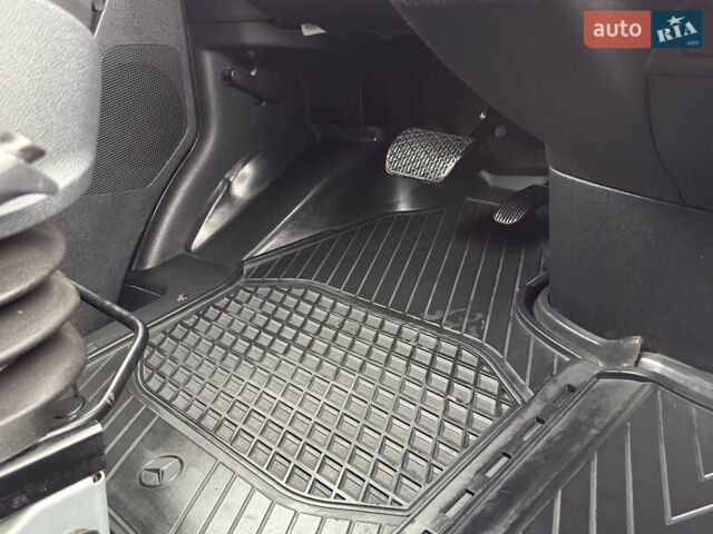 Белый Мерседес Sprinter, объемом двигателя 3 л и пробегом 207 тыс. км за 44500 $, фото 18 на Automoto.ua