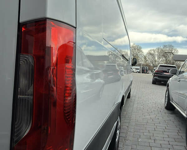 Белый Мерседес Sprinter, объемом двигателя 3 л и пробегом 207 тыс. км за 44500 $, фото 60 на Automoto.ua