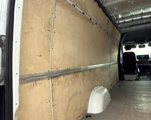 Белый Мерседес Sprinter, объемом двигателя 3 л и пробегом 207 тыс. км за 44500 $, фото 53 на Automoto.ua