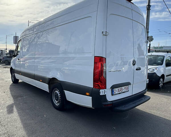 Белый Мерседес Sprinter, объемом двигателя 1.99 л и пробегом 172 тыс. км за 25900 $, фото 4 на Automoto.ua