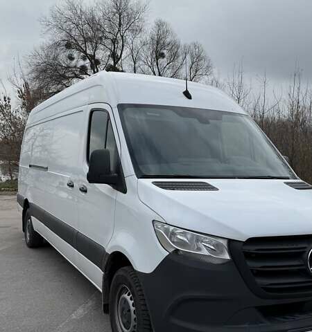 Белый Мерседес Sprinter, объемом двигателя 3 л и пробегом 207 тыс. км за 37000 $, фото 6 на Automoto.ua