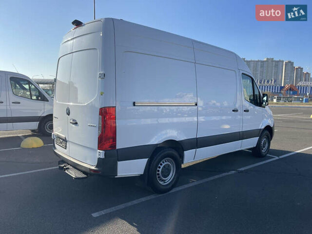 Белый Мерседес Sprinter, объемом двигателя 3 л и пробегом 69 тыс. км за 34999 $, фото 2 на Automoto.ua