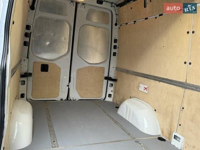 Белый Мерседес Sprinter, объемом двигателя 2 л и пробегом 210 тыс. км за 29850 $, фото 57 на Automoto.ua