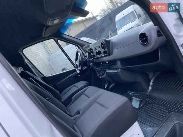 Белый Мерседес Sprinter, объемом двигателя 2.2 л и пробегом 184 тыс. км за 22450 $, фото 43 на Automoto.ua