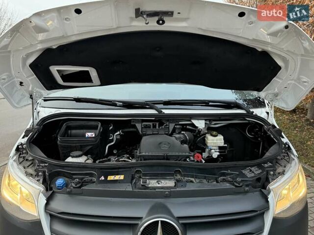 Белый Мерседес Sprinter, объемом двигателя 2 л и пробегом 210 тыс. км за 29850 $, фото 62 на Automoto.ua