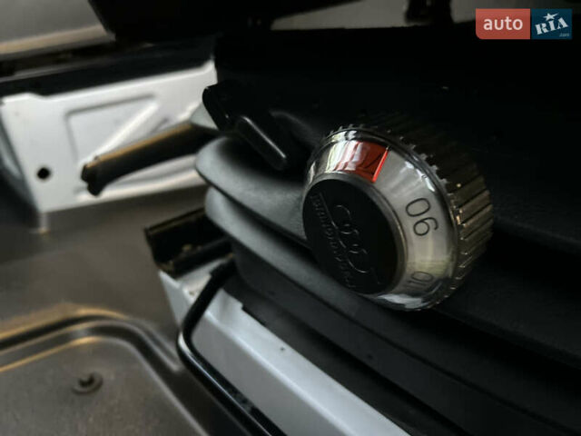 Белый Мерседес Sprinter, объемом двигателя 2 л и пробегом 145 тыс. км за 28999 $, фото 52 на Automoto.ua