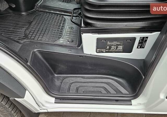 Білий Мерседес Sprinter, об'ємом двигуна 1.95 л та пробігом 209 тис. км за 27550 $, фото 21 на Automoto.ua