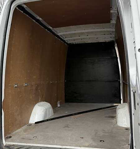 Белый Мерседес Sprinter, объемом двигателя 3 л и пробегом 207 тыс. км за 37000 $, фото 38 на Automoto.ua