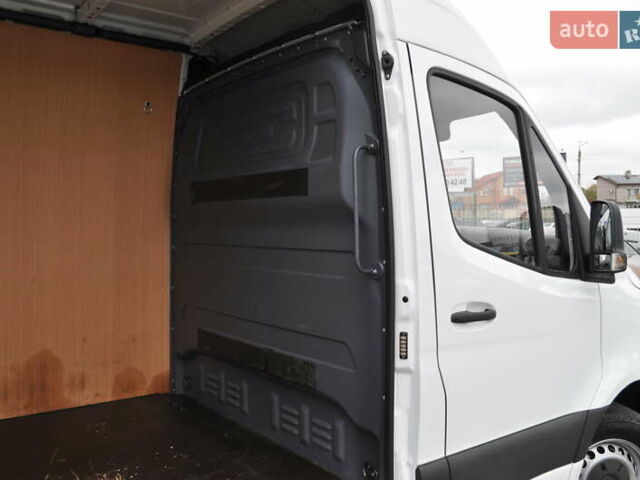 Мерседес Sprinter 2021 в Киеве на Automoto.ua Белый Мерседес Sprinter, объемом двигателя 2.2 л и пробегом 259 тыс. км за 28500 $, фото 31 на Automoto.ua