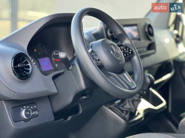 Білий Мерседес Sprinter, об'ємом двигуна 1.95 л та пробігом 162 тис. км за 30900 $, фото 64 на Automoto.ua