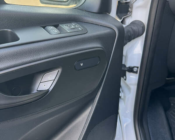Білий Мерседес Sprinter, об'ємом двигуна 2.14 л та пробігом 247 тис. км за 32500 $, фото 14 на Automoto.ua