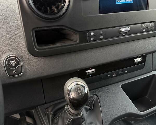 Белый Мерседес Sprinter, объемом двигателя 1.95 л и пробегом 92 тыс. км за 39999 $, фото 32 на Automoto.ua