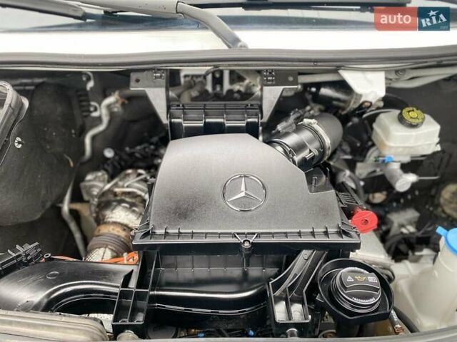 Белый Мерседес Sprinter, объемом двигателя 2.08 л и пробегом 140 тыс. км за 28990 $, фото 81 на Automoto.ua