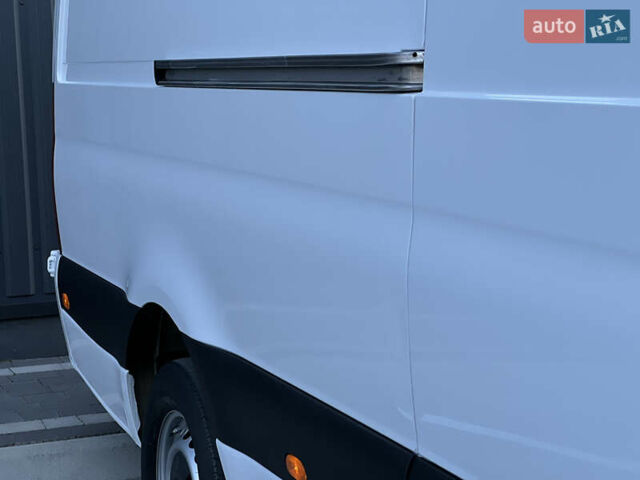 Мерседес Sprinter 2021 у Дубно на Automoto.ua Білий Мерседес Sprinter, об'ємом двигуна 2.2 л та пробігом 203 тис. км за 23800 $, фото 55 на Automoto.ua
