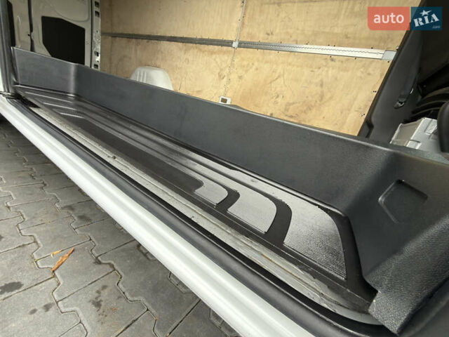 Белый Мерседес Sprinter, объемом двигателя 3 л и пробегом 207 тыс. км за 44500 $, фото 63 на Automoto.ua