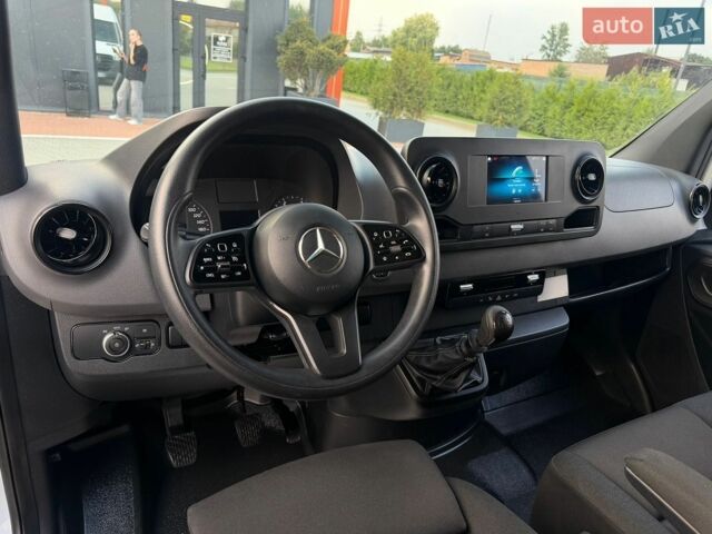 Белый Мерседес Sprinter, объемом двигателя 2 л и пробегом 282 тыс. км за 23700 $, фото 16 на Automoto.ua