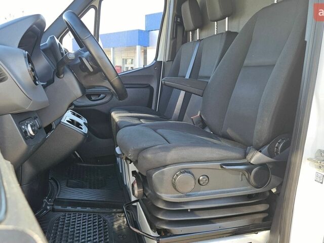 Белый Мерседес Sprinter, объемом двигателя 1.95 л и пробегом 194 тыс. км за 26800 $, фото 17 на Automoto.ua