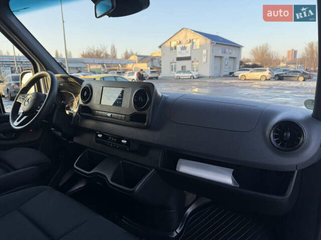 Белый Мерседес Sprinter, объемом двигателя 2 л и пробегом 195 тыс. км за 29999 $, фото 84 на Automoto.ua