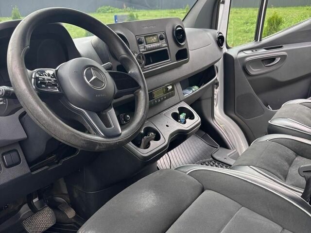 Белый Мерседес Sprinter, объемом двигателя 2.99 л и пробегом 735 тыс. км за 38500 $, фото 6 на Automoto.ua