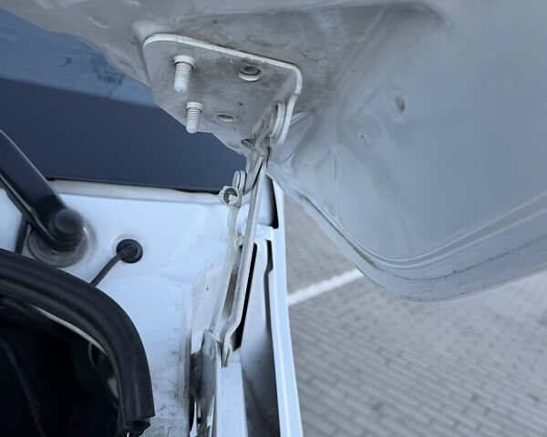 Белый Мерседес Sprinter, объемом двигателя 0 л и пробегом 260 тыс. км за 34900 $, фото 83 на Automoto.ua