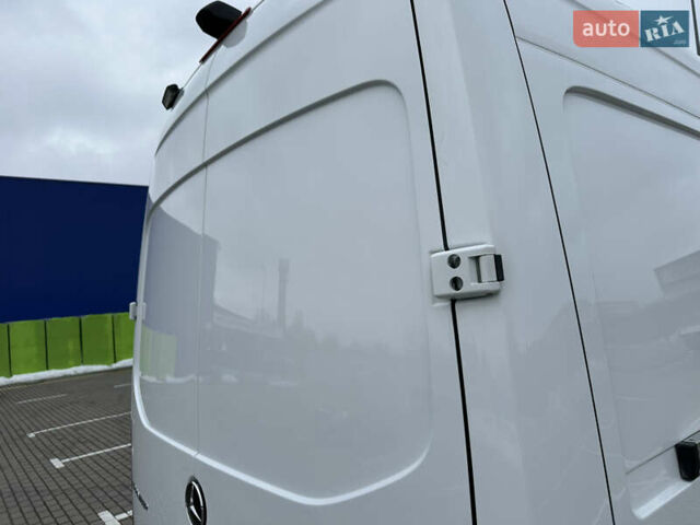 Білий Мерседес Sprinter, об'ємом двигуна 2.14 л та пробігом 196 тис. км за 23500 $, фото 27 на Automoto.ua