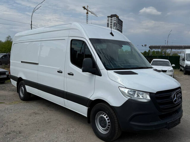 Белый Мерседес Sprinter, объемом двигателя 3 л и пробегом 303 тыс. км за 34500 $, фото 2 на Automoto.ua
