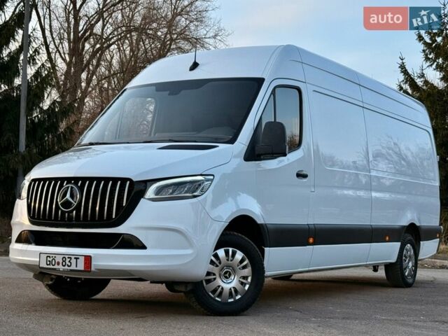 Белый Мерседес Sprinter, объемом двигателя 2.2 л и пробегом 333 тыс. км за 29400 $, фото 1 на Automoto.ua