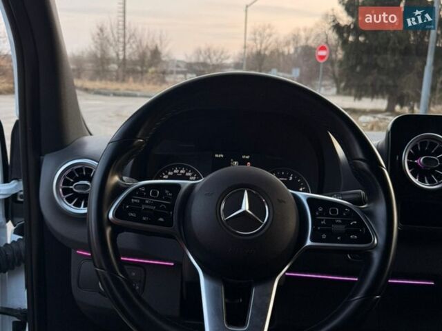 Белый Мерседес Sprinter, объемом двигателя 2.2 л и пробегом 333 тыс. км за 29400 $, фото 17 на Automoto.ua