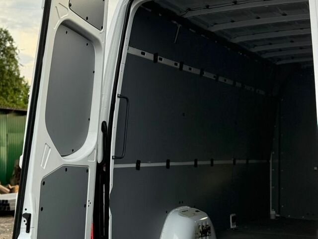 Белый Мерседес Sprinter, объемом двигателя 2.99 л и пробегом 121 тыс. км за 40200 $, фото 24 на Automoto.ua