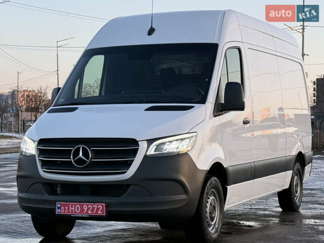 Белый Мерседес Sprinter, объемом двигателя 2 л и пробегом 195 тыс. км за 29999 $, фото 2 на Automoto.ua