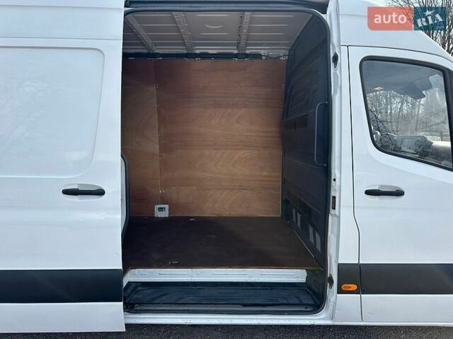 Белый Мерседес Sprinter, объемом двигателя 2 л и пробегом 227 тыс. км за 23900 $, фото 22 на Automoto.ua