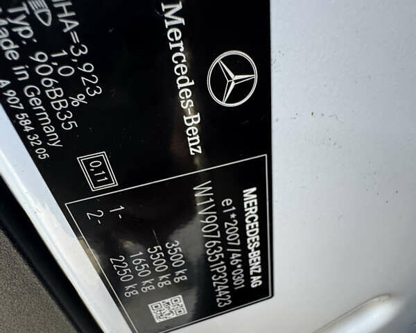 Белый Мерседес Sprinter, объемом двигателя 1.99 л и пробегом 172 тыс. км за 25900 $, фото 24 на Automoto.ua