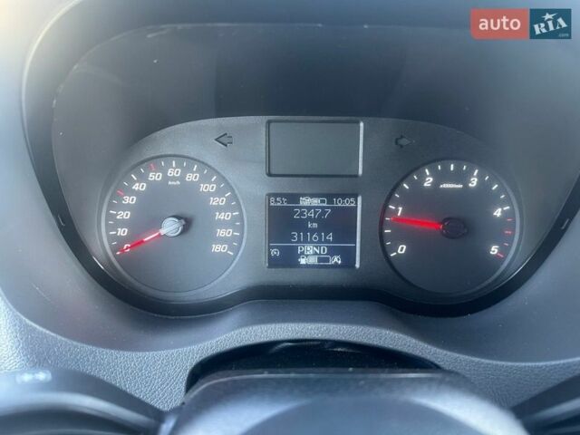 Белый Мерседес Sprinter, объемом двигателя 2 л и пробегом 311 тыс. км за 23600 $, фото 9 на Automoto.ua