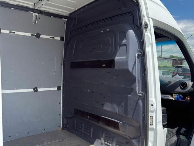 Белый Мерседес Sprinter, объемом двигателя 2.14 л и пробегом 323 тыс. км за 23000 $, фото 17 на Automoto.ua