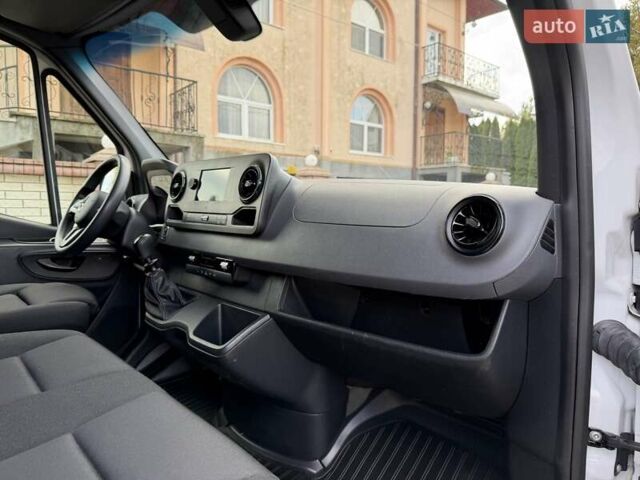 Белый Мерседес Sprinter, объемом двигателя 1.95 л и пробегом 92 тыс. км за 39999 $, фото 49 на Automoto.ua