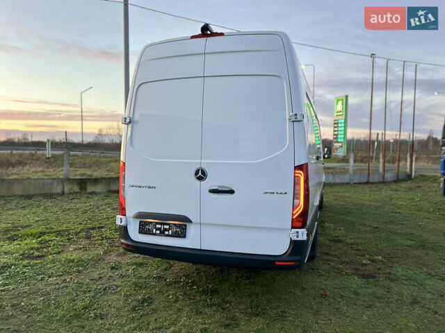 Белый Мерседес Sprinter, объемом двигателя 2 л и пробегом 145 тыс. км за 28999 $, фото 13 на Automoto.ua