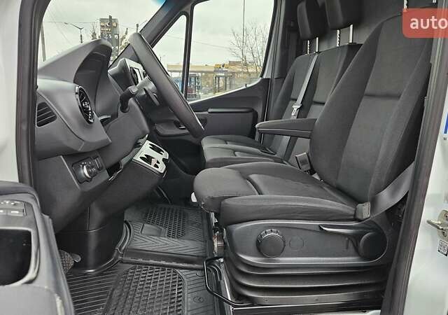 Білий Мерседес Sprinter, об'ємом двигуна 1.95 л та пробігом 209 тис. км за 27550 $, фото 17 на Automoto.ua