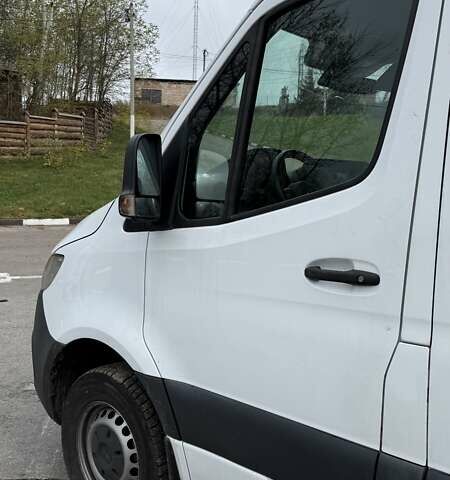 Белый Мерседес Sprinter, объемом двигателя 3 л и пробегом 207 тыс. км за 37000 $, фото 10 на Automoto.ua