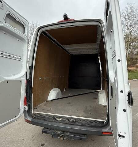 Белый Мерседес Sprinter, объемом двигателя 3 л и пробегом 207 тыс. км за 37000 $, фото 37 на Automoto.ua