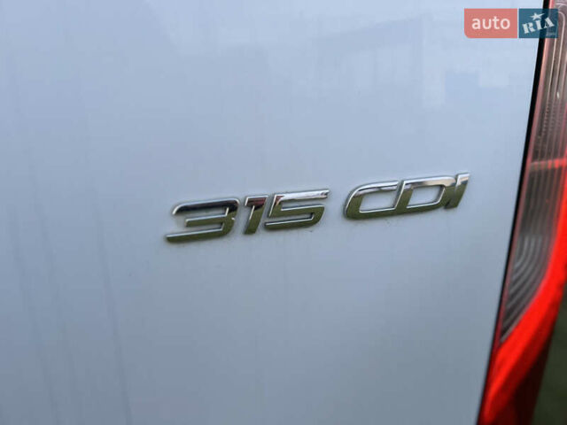 Белый Мерседес Sprinter, объемом двигателя 2 л и пробегом 145 тыс. км за 28999 $, фото 28 на Automoto.ua