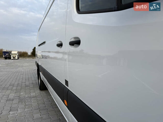 Белый Мерседес Sprinter, объемом двигателя 3 л и пробегом 6 тыс. км за 72000 $, фото 34 на Automoto.ua